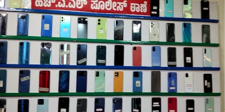 ಮೊಬೈಲ್ ಪೋನ್ ಕಳ್ಳತನ ಮಾಡಿದ್ದ ವ್ಯಕ್ತಿಗಳ ವಶ.