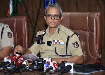 ಸುಲಿಗೆ ಮಾಡುತ್ತಿದ್ದ ಮೂವರ ಬಂಧನ