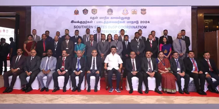 ದಕ್ಷಿಣ ಡಿಜಿಪಿಗಳ ಸಭೆ: ತಮಿಳುನಾಡಿನಲ್ಲಿ ಕರ್ನಾಟಕ ಡಿಜಿಪಿ ಡಾ.ಅಲೋಕ್ ಮೋಹನ್ ಭಾಗವಹಿಸಿದ್ದರು.
