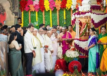 ಮೈಸೂರಿನಲ್ಲಿ ಸಿಎಂ ಸಿದ್ದರಾಮಯ್ಯ ದಸರಾ ಉದ್ಘಾಟಿಸಿದರು