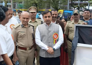 ದಕ್ಷಿಣ ವಲಯದ ಡಿಐಜಿ ಪೊಲೀಸ್ ಅಧಿಕಾರಿಗಳೊಂದಿಗೆ ಸಭೆ ನಡೆಸಿದರು