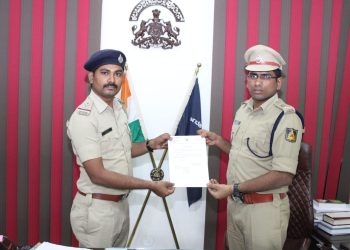 ಎಸ್ಪಿ ಅಡ್ಡೂರು ಶ್ರೀನಿವಾಸುಲು ಅತ್ಯುತ್ತಮ ಪ್ರದರ್ಶನಕ್ಕಾಗಿ ಸಾಮಾಜಿಕ ಮಾಧ್ಯಮ ಘಟಕವನ್ನು ಶ್ಲಾಘಿಸಿದರು