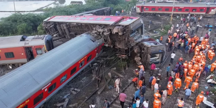 ಕವರಪೆಟ್ಟೈ ಅಪಘಾತದಲ್ಲಿ ಮೈಸೂರು ರೈಲು ಪ್ರಯಾಣಿಕರನ್ನು ರಕ್ಷಿಸಿದ ತ್ವರಿತ ಪೊಲೀಸರ ಪ್ರತಿಕ್ರಿಯೆ