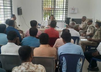 ಎಸ್ಪಿ ಮಲ್ಲಿಕಾರ್ಜುನ ಬಾಲದಂಡಿ ಶಾಂತಿ ಸಭೆ ನಡೆಸಿದರು