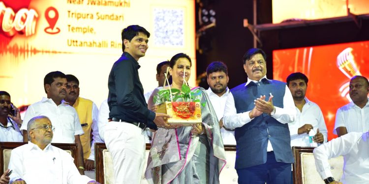 ಮೈಸೂರು ದಸರಾ 2024: ಯುವ ದಸರಾವನ್ನು ಜಿಲ್ಲಾಧಿಕಾರಿಗಳು ಮತ್ತು ಮುಖ್ಯ ಅತಿಥಿಗಳು ಉಪಸ್ಥಿತರಿದ್ದರು