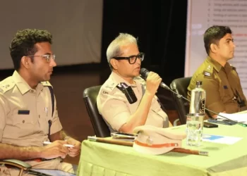 ಬೆಂಗಳೂರು ಪೊಲೀಸ್ ಆಯುಕ್ತರು ‘ಮೀಟ್ಬಿಸಿಪಿ’ ಕಾರ್ಯಕ್ರಮದಲ್ಲಿ ಸಾರ್ವಜನಿಕರೊಂದಿಗೆ ತೊಡಗಿಸಿಕೊಂಡಿದ್ದಾರೆ