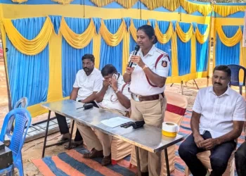 ಹಾಸನ ಸಂಚಾರ ಪೊಲೀಸರು ಲಾರಿ ಚಾಲಕರಿಗಾಗಿ ಸುರಕ್ಷತಾ ಉಪಕ್ರಮವನ್ನು ಪ್ರಾರಂಭಿಸಿದರು