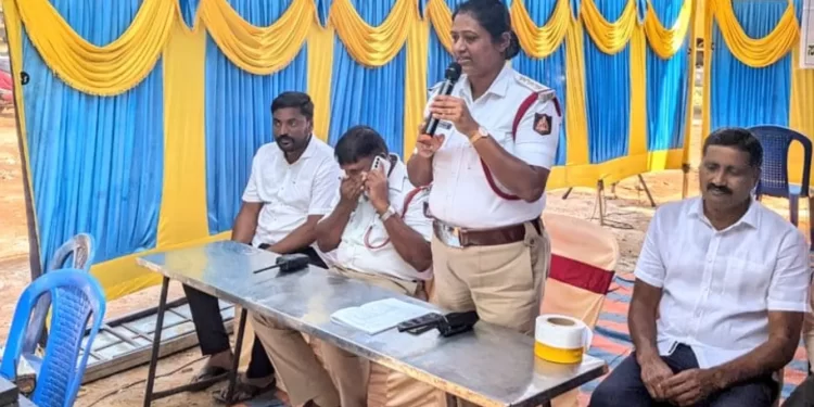 ಹಾಸನ ಸಂಚಾರ ಪೊಲೀಸರು ಲಾರಿ ಚಾಲಕರಿಗಾಗಿ ಸುರಕ್ಷತಾ ಉಪಕ್ರಮವನ್ನು ಪ್ರಾರಂಭಿಸಿದರು