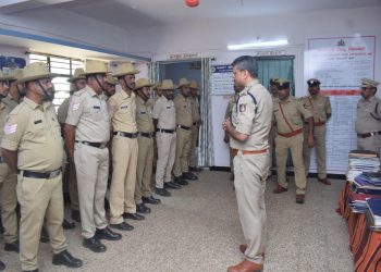 ಬೀಳಗಿ ಪೊಲೀಸ್ ಠಾಣೆಯನ್ನು ಐಜಿಪಿ ಚೇತನ್ ಸಿಂಗ್ ರಾಥೋಡ್ ಪರಿಶೀಲಿಸಿದರು