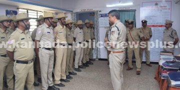 ಬೀಳಗಿ ಪೊಲೀಸ್ ಠಾಣೆಯನ್ನು ಐಜಿಪಿ ಚೇತನ್ ಸಿಂಗ್ ರಾಥೋಡ್ ಪರಿಶೀಲಿಸಿದರು