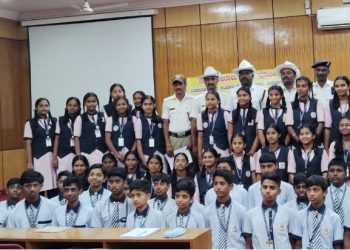 ಚಿಕ್ಕಮಗಳೂರು ಪೊಲೀಸರು ಮುಕ್ತ ಮನೆ ಕಾರ್ಯಕ್ರಮವನ್ನು ನಡೆಸುತ್ತಿದ್ದಾರೆ