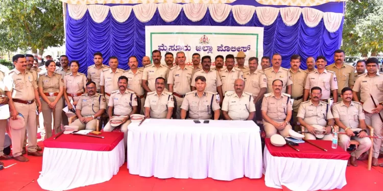 ಮೈಸೂರು ಪೊಲೀಸರು ವಶಪಡಿಸಿಕೊಂಡ ಆಸ್ತಿಯನ್ನು ವಿಶೇಷ ಕಾರ್ಯಕ್ರಮದಲ್ಲಿ ವಾರಸುದಾರರಿಗೆ ಹಿಂದಿರುಗಿಸಿದರು