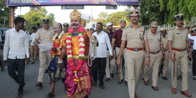 ಕಲಬುರ್ಗಿ ಪೊಲೀಸ್ ಆಯುಕ್ತರು ಸಂಚಾರ ಜಾಗೃತಿ ನಡಿಗೆಗೆ ಚಾಲನೆ ನೀಡಿದರು