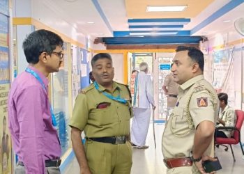 ಬಾಗೇಪಲ್ಲಿ ಪೊಲೀಸರು ಸ್ಥಳೀಯ ಬ್ಯಾಂಕ್‌ಗಳಲ್ಲಿ ಸುರಕ್ಷತಾ ಪರಿಶೀಲನೆ ನಡೆಸಿದರು