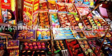 ಅಕ್ರಮ ಪಟಾಕಿ ದಾಸ್ತಾನು ವಶ; ಇಬ್ಬರ ಬಂಧನ