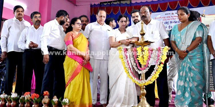 ₹2.80 ಕೋಟಿ ಮೌಲ್ಯದ ರಸ್ತೆ ಕಾಮಗಾರಿಗೆ ಸಚಿವೆ ಲಕ್ಷ್ಮಿ ಆರ್. ಹೆಬ್ಬಾಳ್ಕರ್ ಗುದ್ದಲಿ ಪೂಜೆ