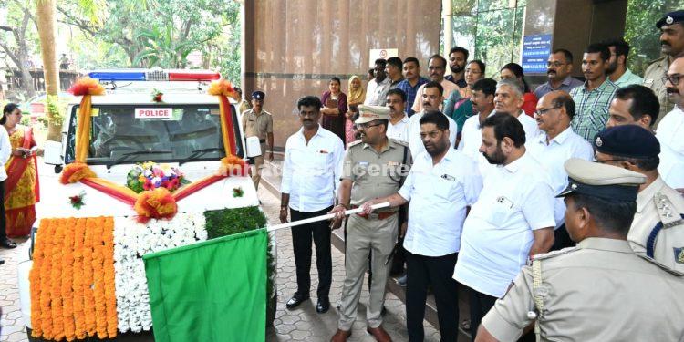 ಉಡುಪಿ ಪೊಲೀಸ್ ಇಲಾಖೆಗೆ ಬೊಲೆರೋ ವಾಹನ ಹಸ್ತಾಂತರ