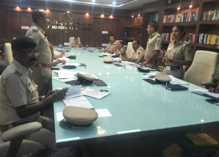 ಪೊಲೀಸ್ ಅಧಿಕಾರಿಗಳ ಅಪರಾಧ ಪರಿಶೀಲನಾ ಸಭೆ