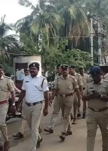 ತೆಪ್ಪೋತ್ಸವ ಶಾಂತಿಗಾಗಿ ಪೊಲೀಸ್ ರೂಟ್ ಮಾರ್ಚ್