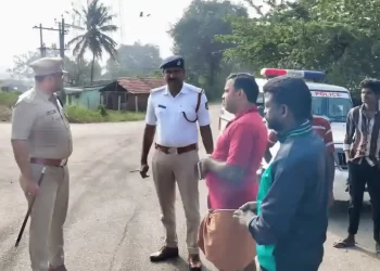 ರಸ್ತೆ ಅಪಘಾತ ಸ್ಥಳ ಪರಿಶೀಲನೆಗೆ ಪೊಲೀಸ್ ಭೇಟಿ