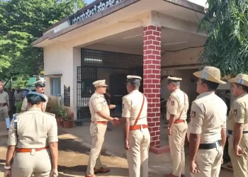 ಗುಂಡ್ಲುಪೇಟೆ ಪೊಲೀಸರು — ಠಾಣೆ ನಿರ್ವಹಣೆಗೆ ಮಾರ್ಗದರ್ಶನ