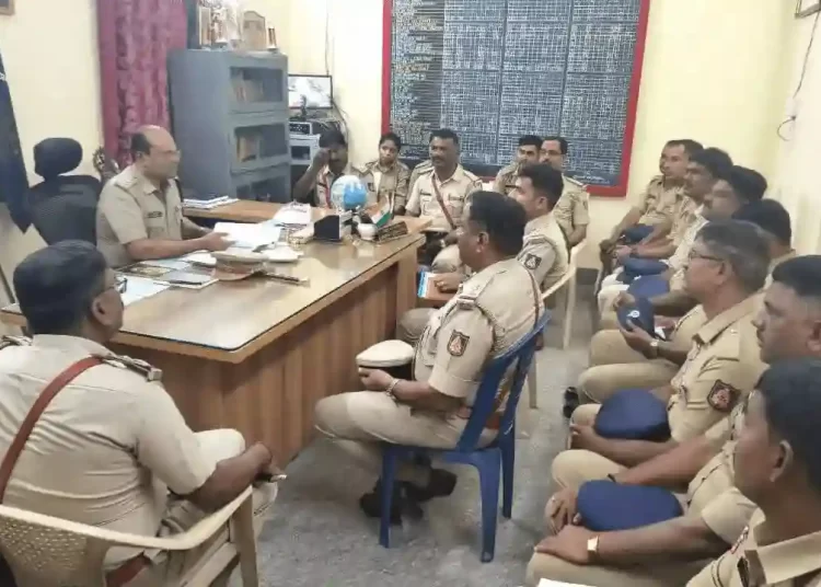 ತನಿಖಾ ಪ್ರಗತಿ ಪರಿಶೀಲಿಸಿದ ಅಧಿಕಾರಿಗಳು