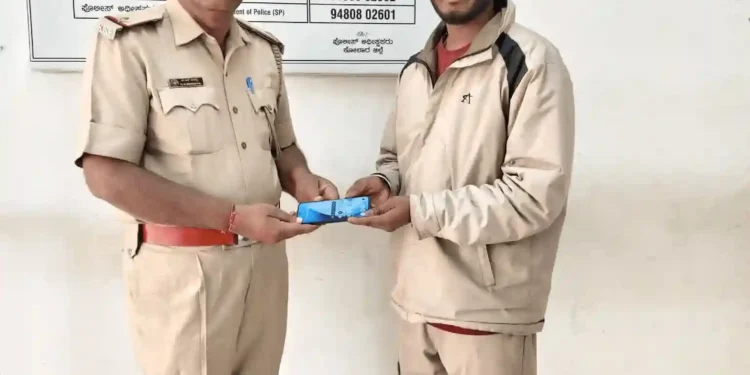 ಕಳುವಾದ ಮೊಬೈಲ್‌ಗಳನ್ನು ಪತ್ತೆ ಮಾಡಿ ಮಾಲೀಕರಿಗೆ ಹಸ್ತಾಂತರ