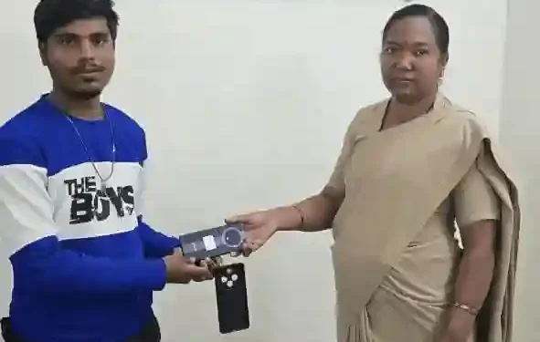 CEIR ಮೂಲಕ ಪತ್ತೆಯಾದ ಮೊಬೈಲ್ ವಾಪಸು