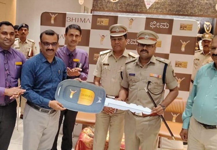 ಉಡುಪಿ ಜಿಲ್ಲಾ ಪೊಲೀಸರಿಗೆ ಬೊಲೆರೋ ಜೀಪ್‌ ಹಸ್ತಾಂತರ