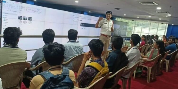 ಎಸ್ಜೆಆರ್ ಕಾಲೇಜಿನಲ್ಲಿ ಸಂಚಾರ ಜಾಗೃತಿ ಉಪನ್ಯಾಸ