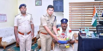 ಕೆಜಿಎಫ್ ಪೊಲೀಸರಿಂದ ನಿವೃತ್ತ ಅಧಿಕಾರಿಗೆ ಸನ್ಮಾನ
