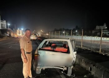 ಕೋಡಿಶೆಟ್ಟಿಪುರ ಗ್ರಾಮದ ಬಳಿ ಅಪಘಾತಕ್ಕೀಡಾದವರನ್ನು ರಕ್ಷಿಸಿದ ಪೊಲೀಸರ ತ್ವರಿತ ಪ್ರತಿಕ್ರಿಯೆ