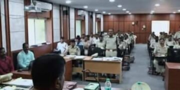 ಬೆಂಗಳೂರು ಪೊಲೀಸರು ಅಪರಾಧ ಪರಿಶೀಲನಾ ಸಭೆ ನಡೆಸಿದರು.