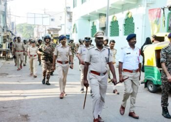 ಸಾರ್ವಜನಿಕರ ವಿಶ್ವಾಸವನ್ನು ಹೆಚ್ಚಿಸುವ ಪೊಲೀಸ್ ಪರೇಡ್