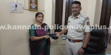 ಲಕ್ಷ್ಮಿಪುರಂ ಪೊಲೀಸರು ಕಳೆದುಹೋದ ಮೊಬೈಲ್ ಅನ್ನು ವಶಪಡಿಸಿಕೊಂಡಿದ್ದಾರೆ