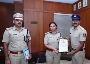 ಕಳೆದುಹೋದ ಚಿನ್ನದ ಸರವನ್ನು ಪೊಲೀಸರು ವಶಪಡಿಸಿಕೊಂಡಿದ್ದಾರೆ