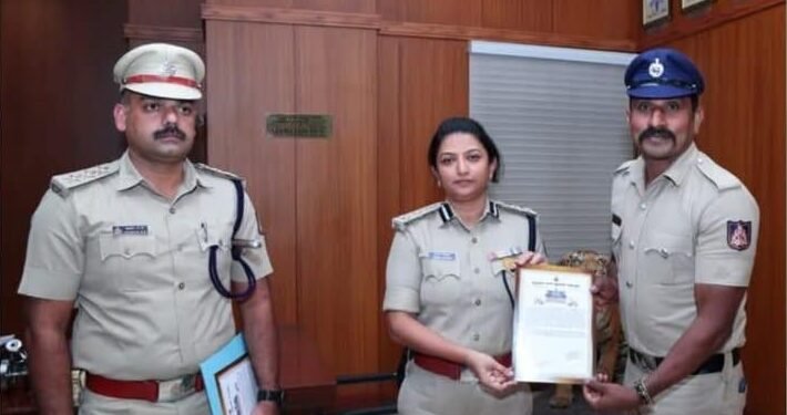 ಕಳೆದುಹೋದ ಚಿನ್ನದ ಸರವನ್ನು ಪೊಲೀಸರು ವಶಪಡಿಸಿಕೊಂಡಿದ್ದಾರೆ