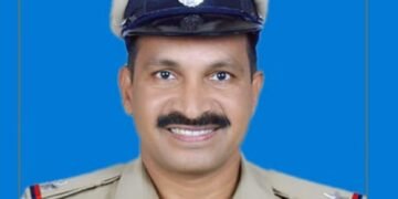 ಅಧಿಕಾರಿಗಳಿಗೆ ಸಿಎಂ ಚಿನ್ನದ ಪದಕ ಗೌರವ