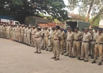 ಕರಗ ಉತ್ಸವದ ಸುರಕ್ಷತೆಯನ್ನು ಪೊಲೀಸರು ಖಚಿತಪಡಿಸುತ್ತಾರೆ