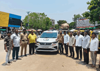 ಪೊಲೀಸರಿಂದ ಸಹಾಯವಾಣಿ ಜಾಗೃತಿ ಅಭಿಯಾನ
