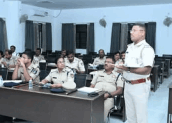 ಹಿರಿಯ ಅಧಿಕಾರಿಗಳ ಕರ್ತವ್ಯ ನಿಯೋಜನೆಯ ಪರಿಶೀಲನೆ