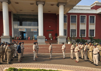 ಸ್ಟ್ರಾಂಗ್ ರೂಮ್‌ಗೆ ಬಿಗಿ ಭದ್ರತೆ