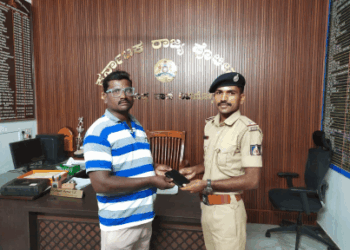 ಕಳೆದುಹೋದ ಮೊಬೈಲ್ ಪತ್ತೆ ಹಚ್ಚಿ ಸುರಕ್ಷಿತವಾಗಿ ಹಿಂತಿರುಗಿಸಲಾಗಿದೆ