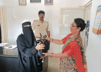 ಕಳೆದುಹೋದ ಚಿನ್ನದ ಚೀಲವನ್ನು ರಿಕ್ಷಾ ಚಾಲಕರು ಹಿಂದಿರುಗಿಸಿದರು