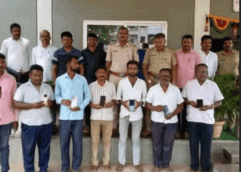 ಕಳೆದುಹೋದ ಮೊಬೈಲ್ ಫೋನ್ಗಳನ್ನು ಪೊಲೀಸರು ವಶಪಡಿಸಿಕೊಂಡಿದ್ದಾರೆ