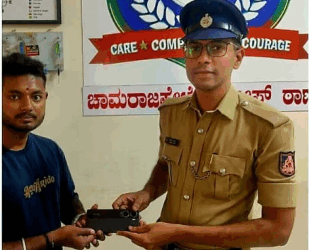ಕಳೆದುಹೋದ ಮೊಬೈಲ್ ಫೋನ್ಗಳನ್ನು ಪೊಲೀಸರು ಹಿಂದಿರುಗಿಸಿದ್ದಾರೆ