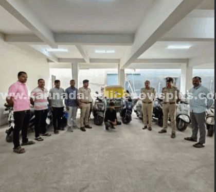 ಕದ್ದ ಹನ್ನೊಂದು ಬೈಕ್ಗಳನ್ನು ಪೊಲೀಸರು ವಶಪಡಿಸಿಕೊಂಡಿದ್ದಾರೆ