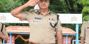 ಮೆರವಣಿಗೆಯ ಸಮಯದಲ್ಲಿ ಪೊಲೀಸರ ಶ್ರೇಷ್ಠತೆಯನ್ನು ಗೌರವಿಸಲಾಯಿತು