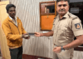 ಕಳೆದುಹೋದ ಮೊಬೈಲ್ ಫೋನ್ಗಳನ್ನು ಪೊಲೀಸರು ಹಿಂತಿರುಗಿಸಿದ್ದಾರೆ