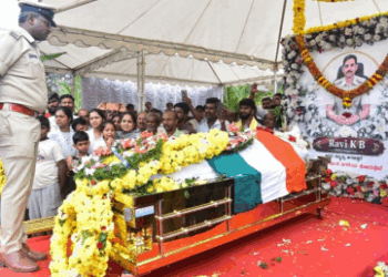 ಮೈಸೂರು ಪೊಲೀಸ್ ಠಾಣೆಯ ಪೊಲೀಸ್ ಅಧಿಕಾರಿಗೆ ಗೌರವ